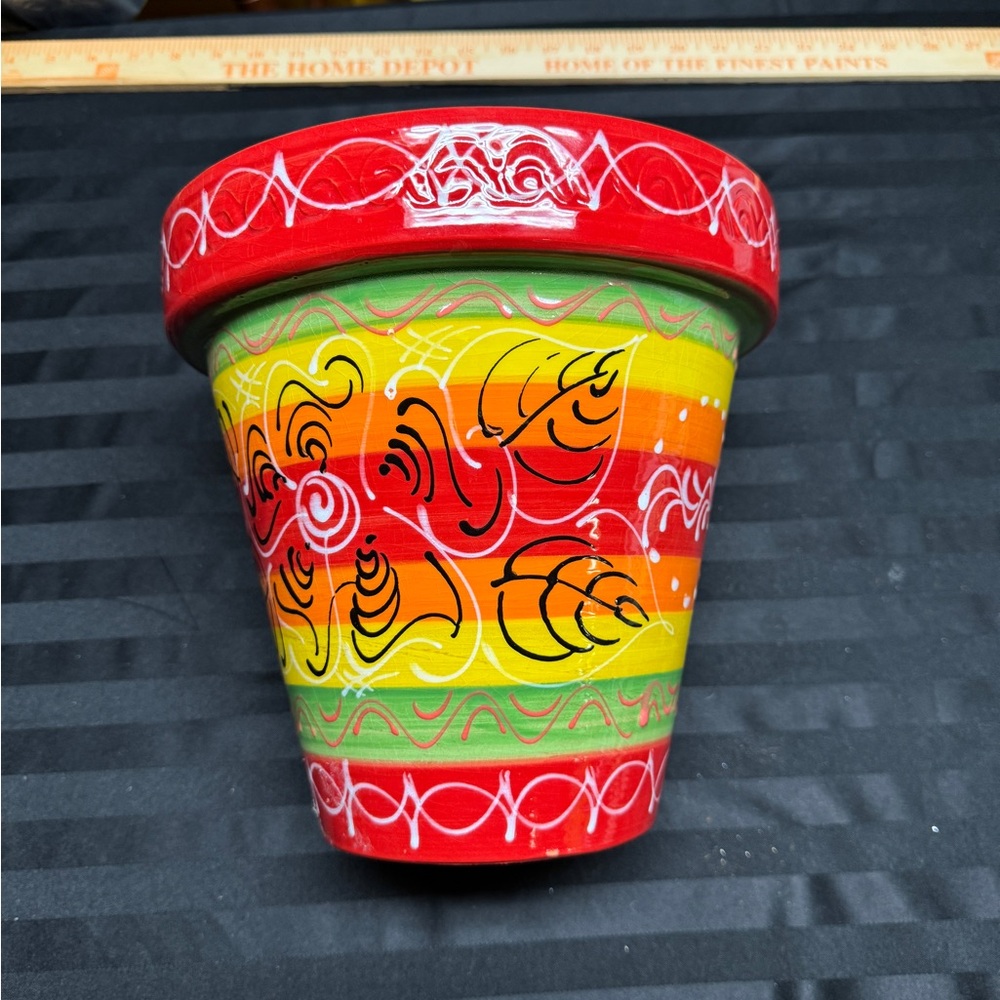 flower pot made in spain 9 inches tall